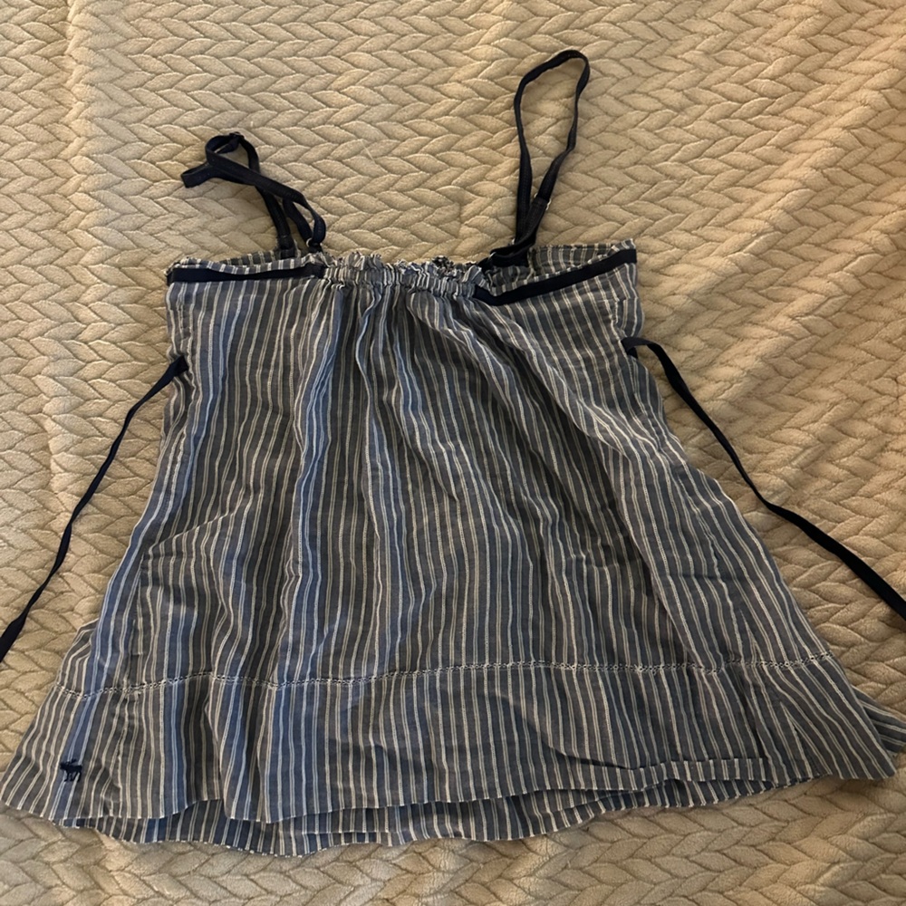 Abercrombie & Fitch Navy and White babydoll top - Picture 3 of 3